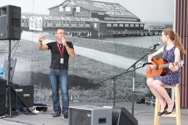 Photo of Alan coaching 18yo Bridie Ross WORKSHOP LAUNCH 2012